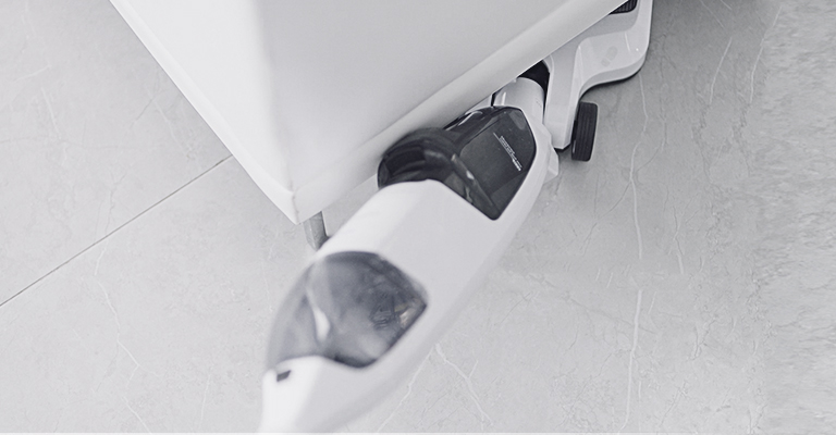 maneuverable floor washer